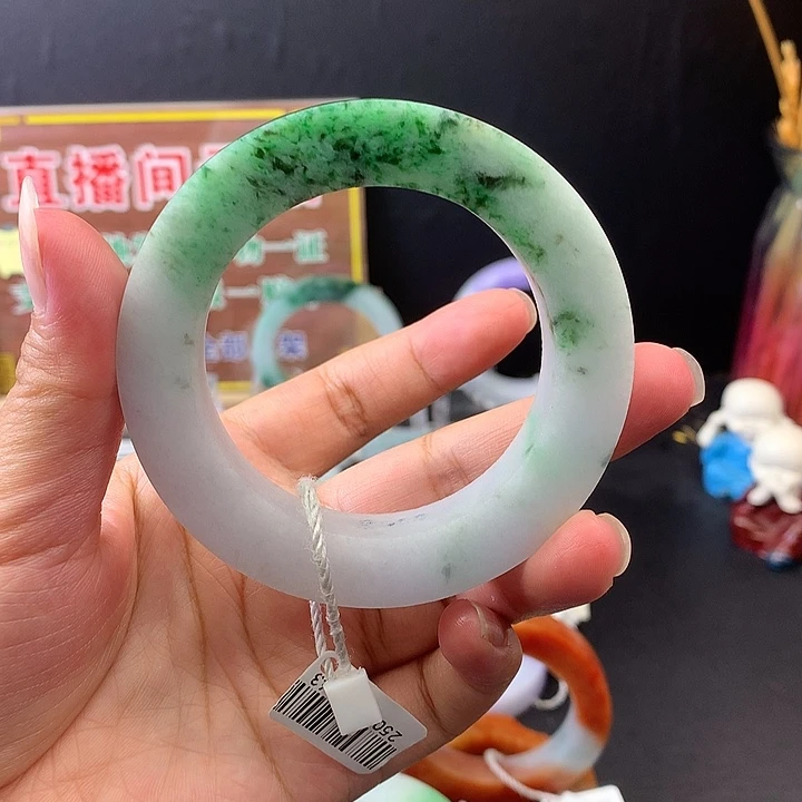 定制翡翠未镶嵌正圈