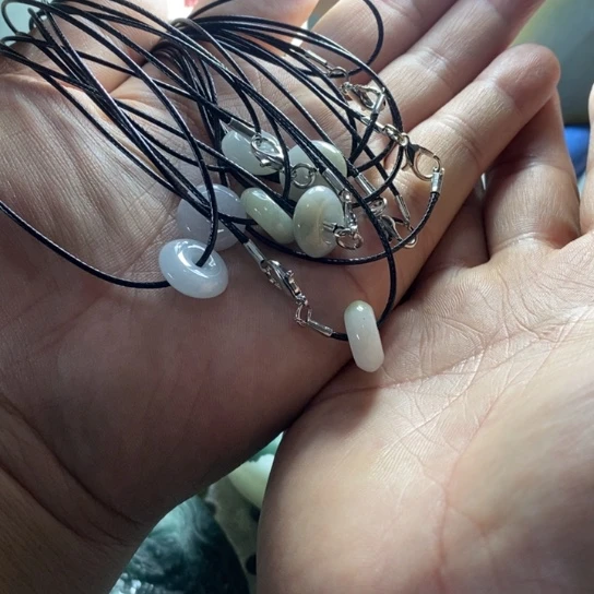 翡翠未镶嵌颈饰翡