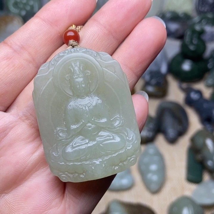 和田玉未镶嵌颈饰