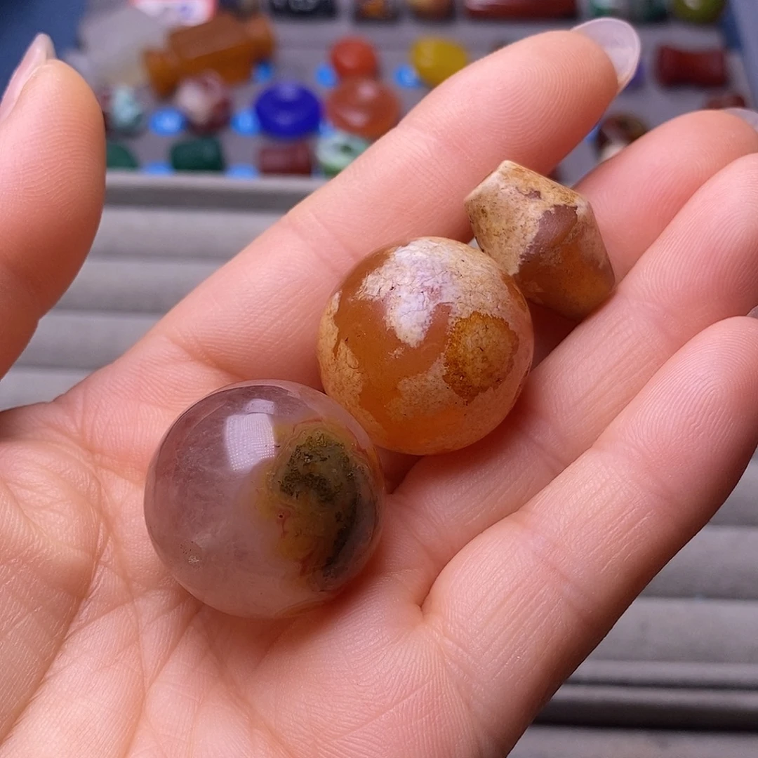 青****玛瑙/玉髓未镶嵌颈饰