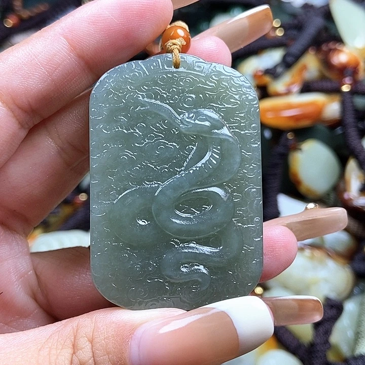 和田玉颈饰未镶嵌双面