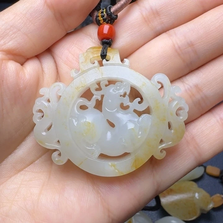 和田玉未镶嵌颈饰