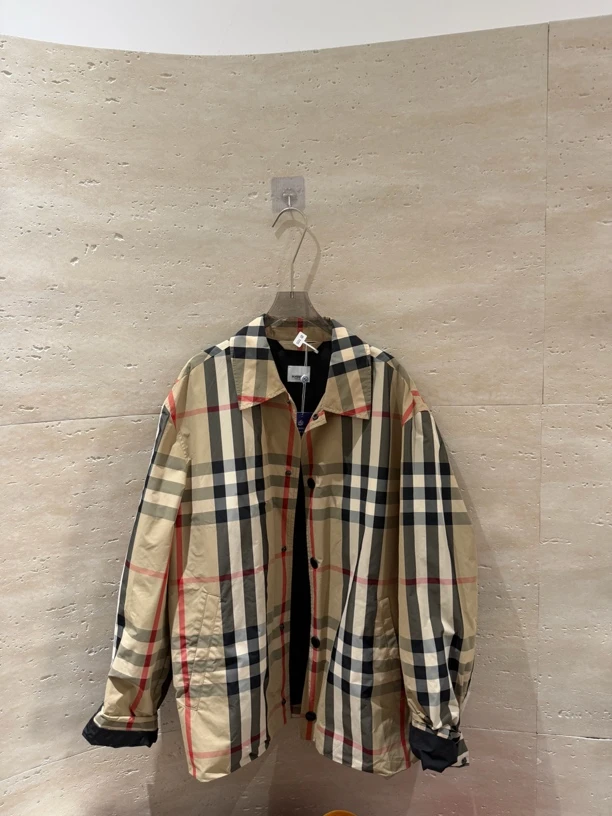 99新 BURBERRY/博柏利 衣服编码 105