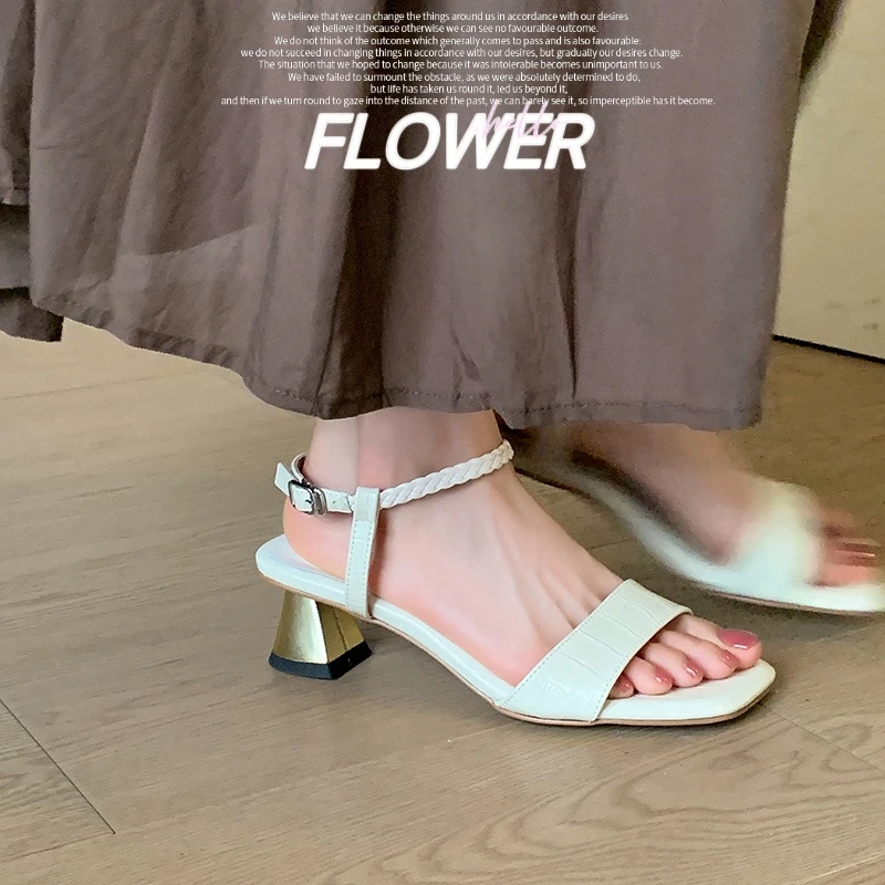 里外真皮成都凉鞋女2025新款爆款中跟时尚百搭鞋子方头夏季凉鞋女