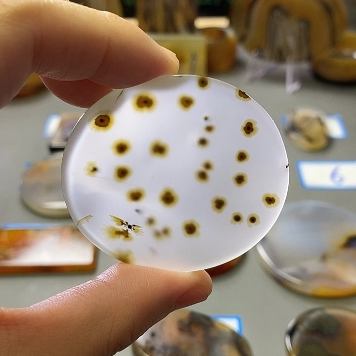 玛瑙/玉髓未镶嵌珠宝半成品25