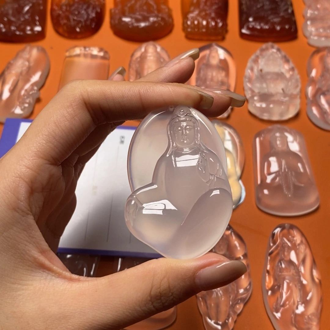 长***）玛瑙/玉髓未镶嵌吊坠