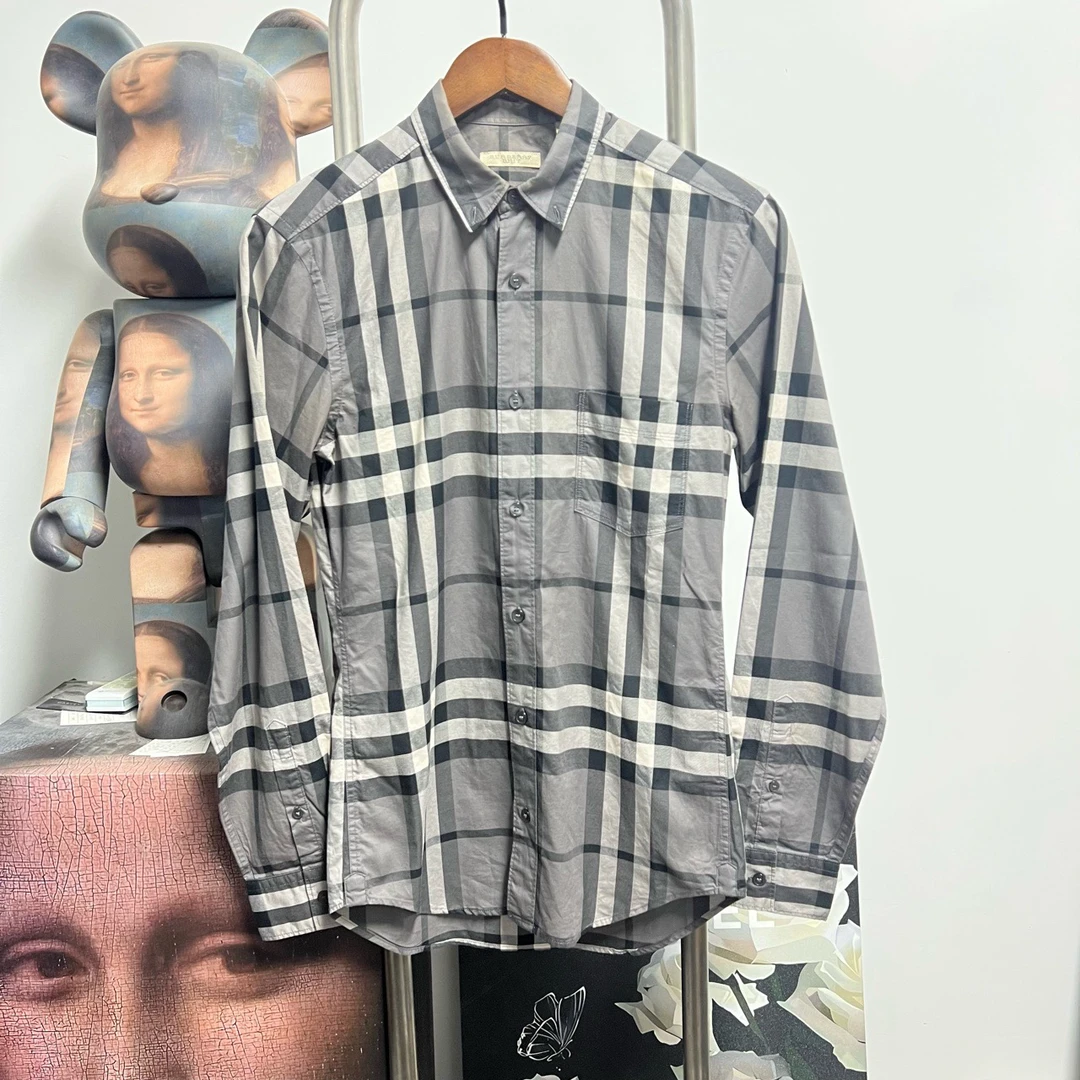 99新 BURBERRY/博柏利 格纹衬衫 o2701尺码:XS 衣长70 胸围41