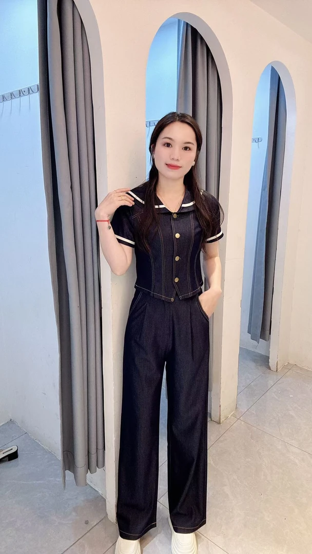 丹妮丝休闲风时尚套装阔腿牛仔时尚气质两件套套装