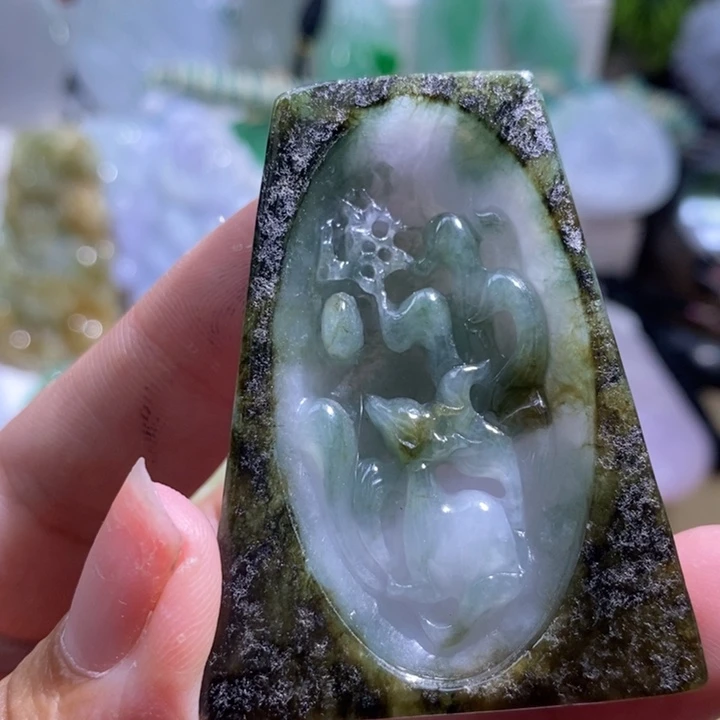 【闪购商品】翡翠挂件未镶嵌九尾