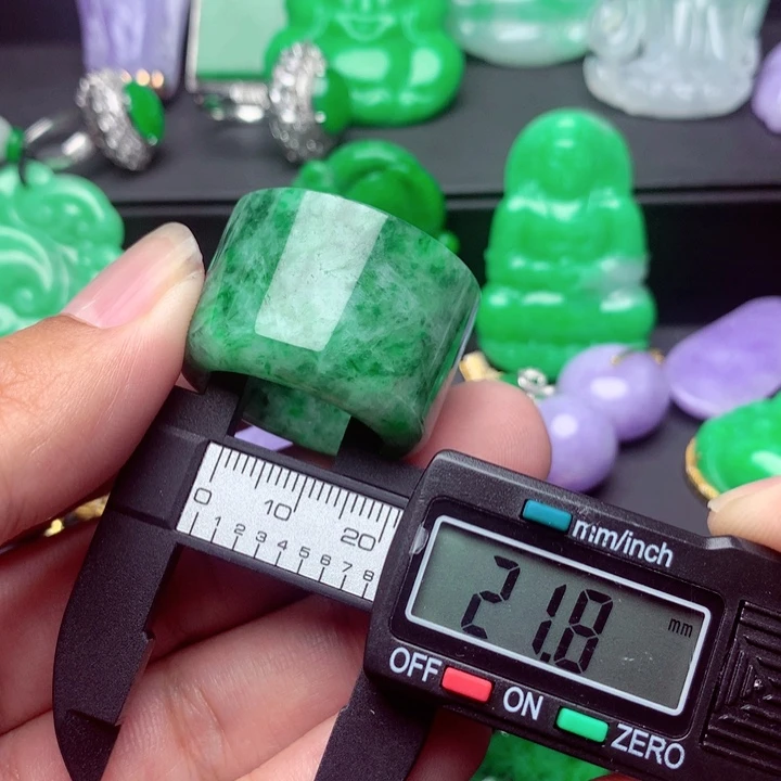 翡翠未镶嵌戒指戒指