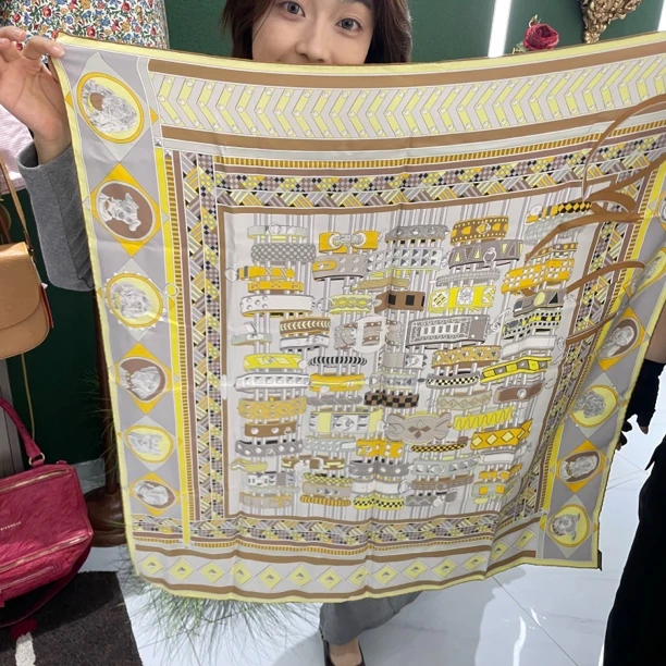 95新 Hermes/爱马仕 慵懒花豹丝巾
