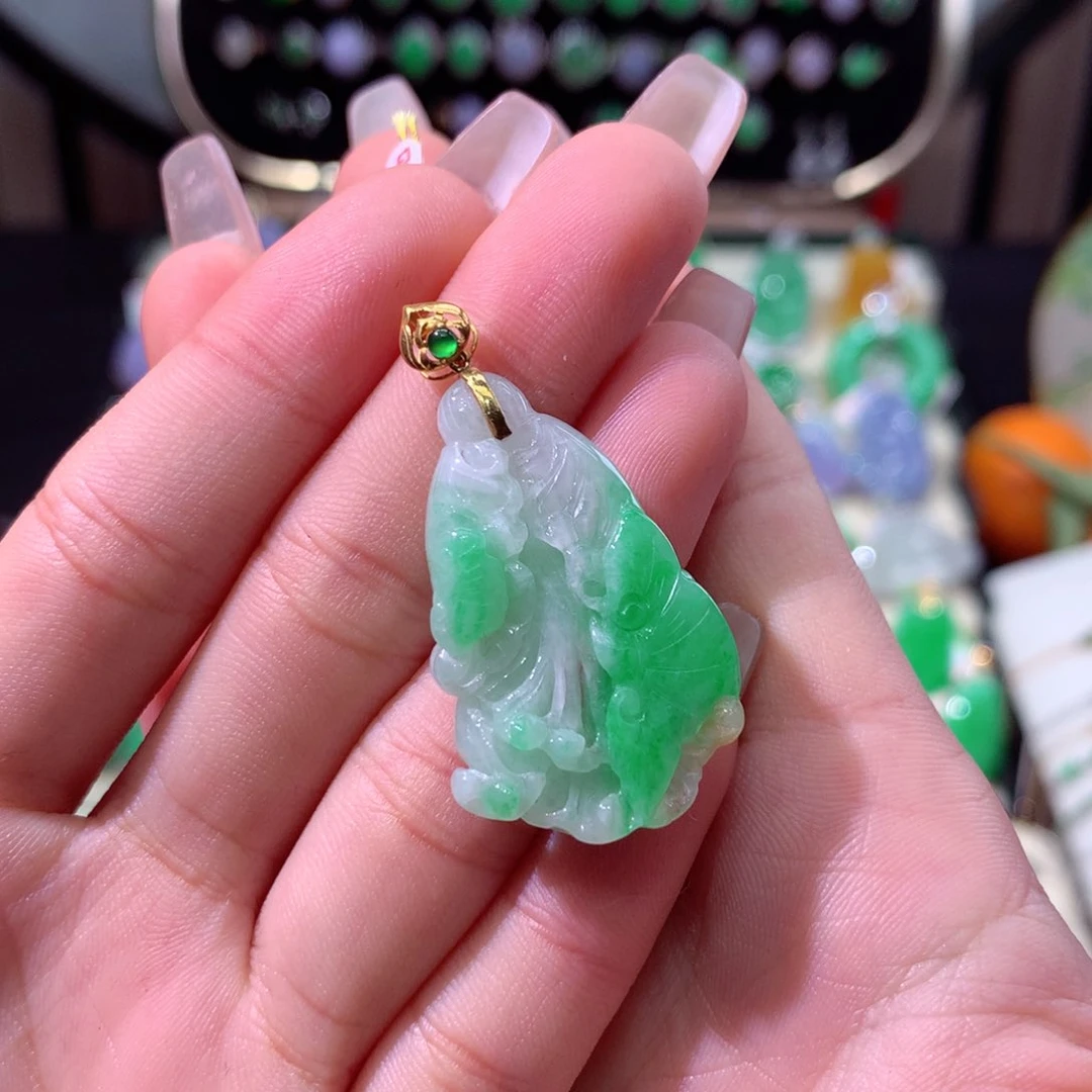 翡翠颈饰18K金镶嵌翡翠