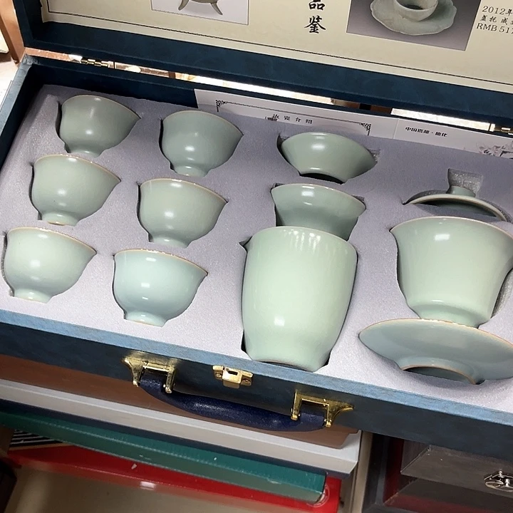 孤品茶具套装等。