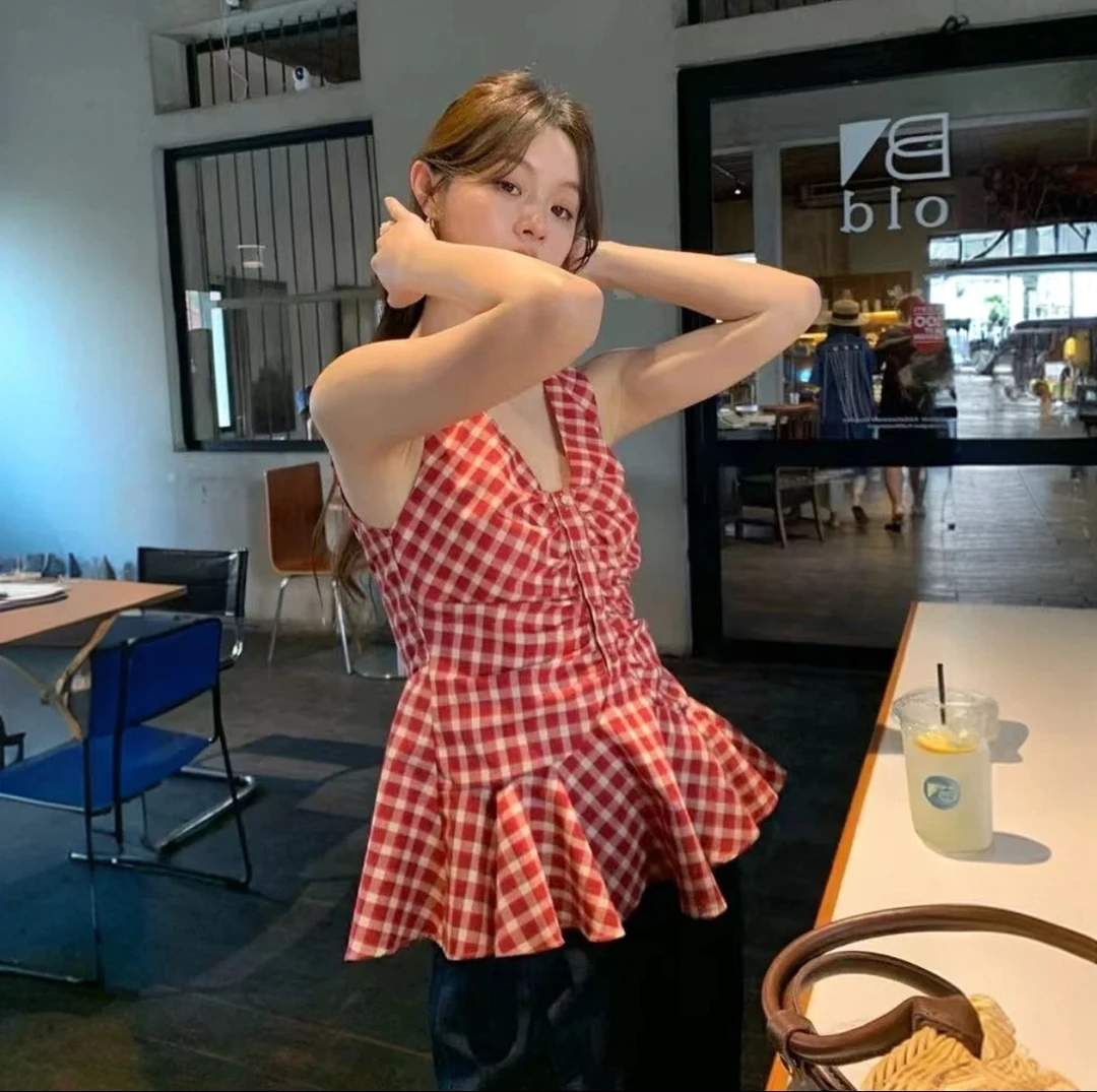法式复古红色格子无袖背心女夏季收腰设计感褶皱V领上衣开衫套装
