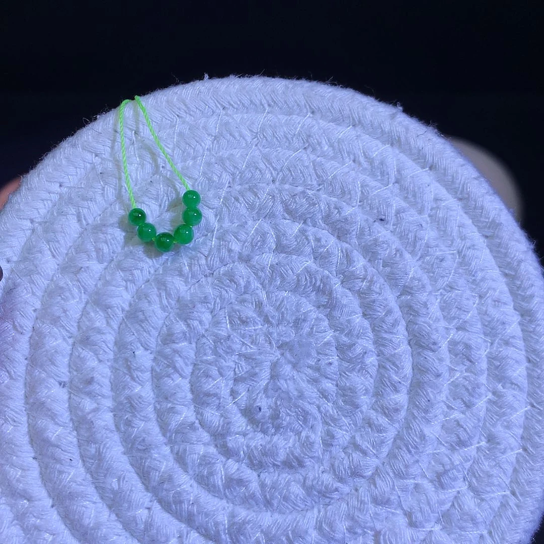 散珠翡翠天然缅甸翡翠单珠卡3.6六颗浓阳绿