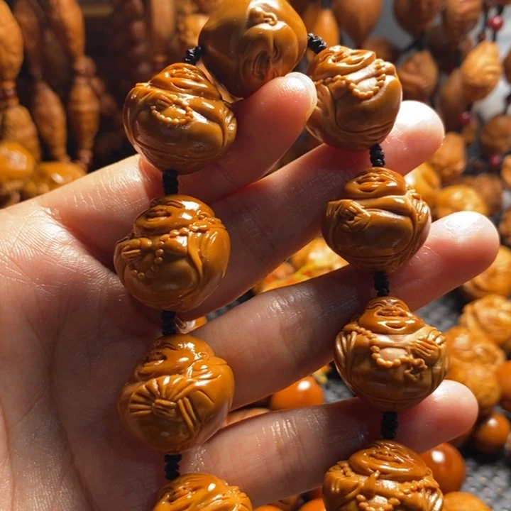 吊坠橄榄核灯泡弥勒