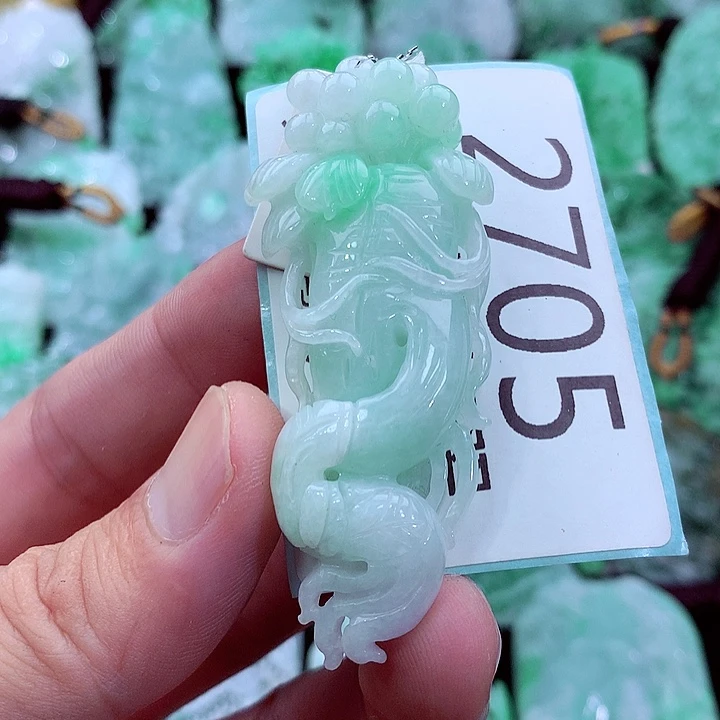 吊坠(不含链)未镶嵌翡翠