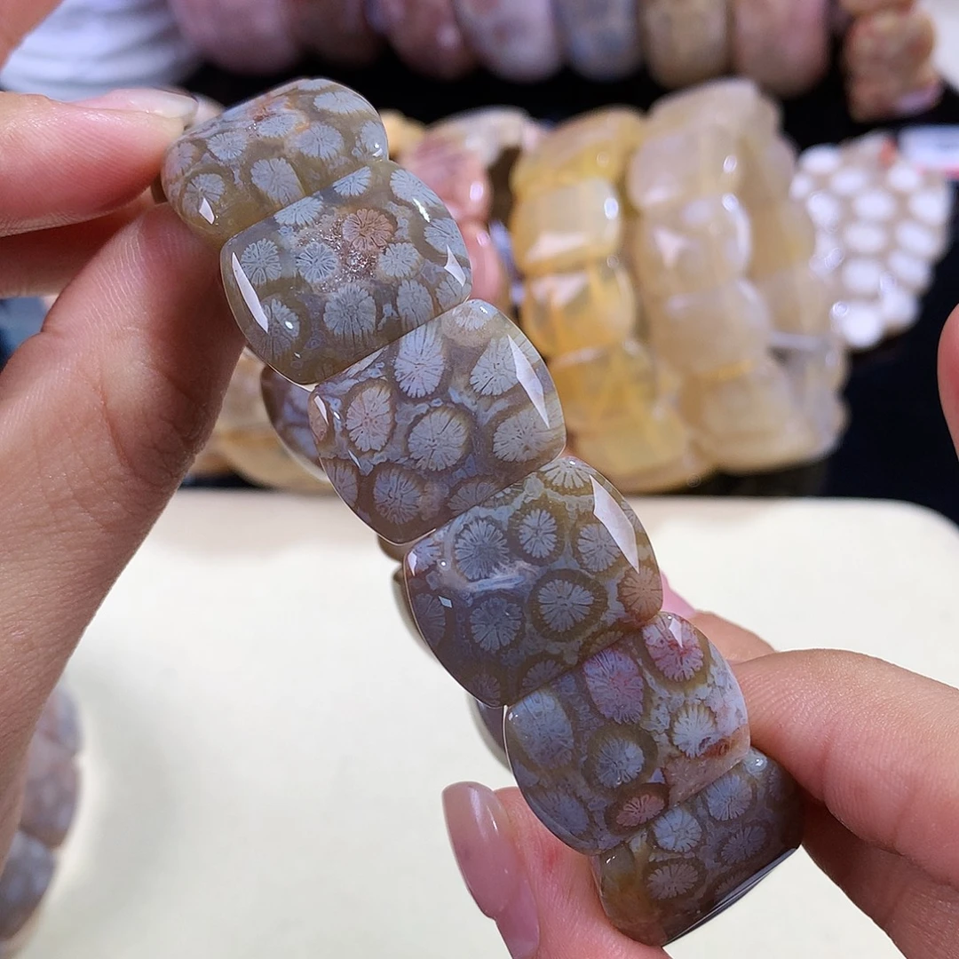 硅化珊瑚（珊瑚玉）未镶嵌吊坠(赠链)（28号紫底彩花