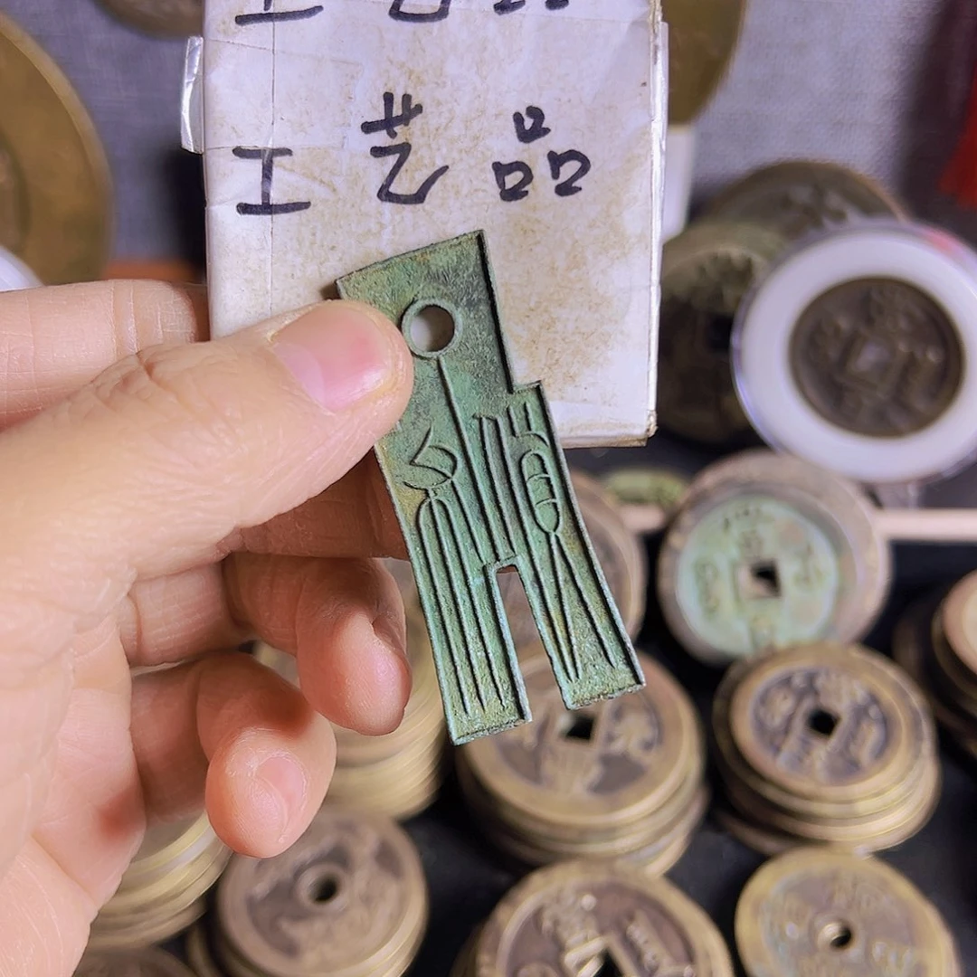 铜现代文创工艺品
