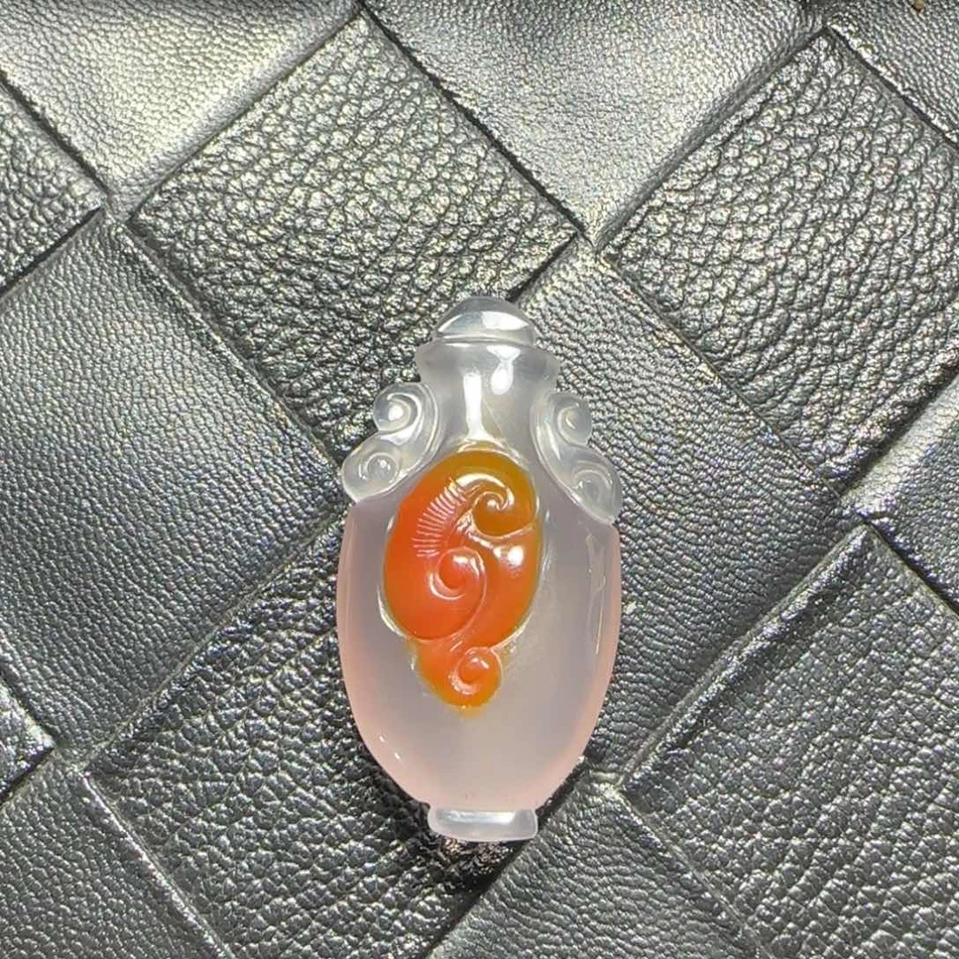 南红玛瑙未镶嵌宝瓶