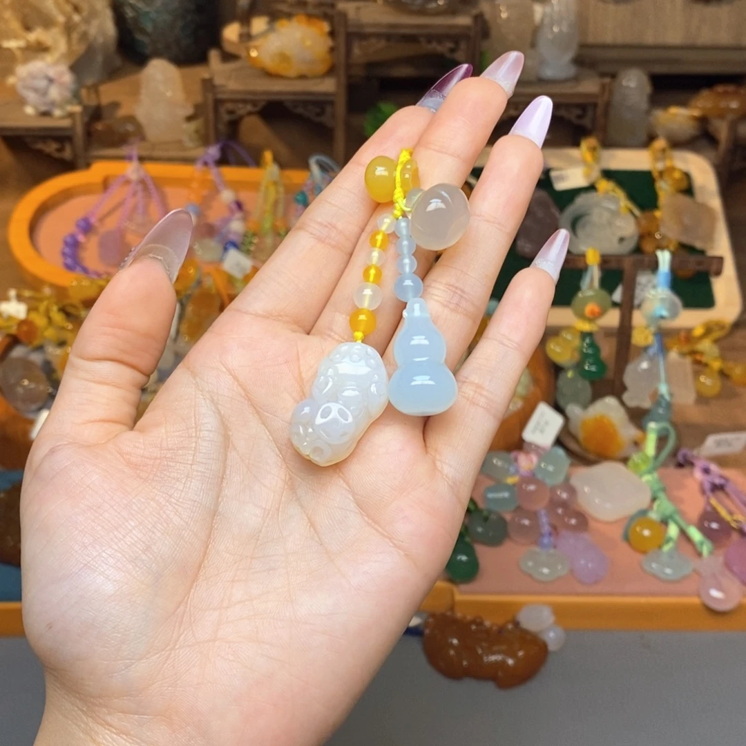 未镶嵌车挂玛瑙/玉髓挂件