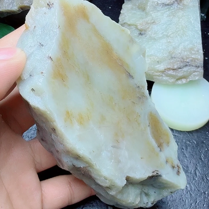未镶嵌和田玉（糖玉）珠宝奇石