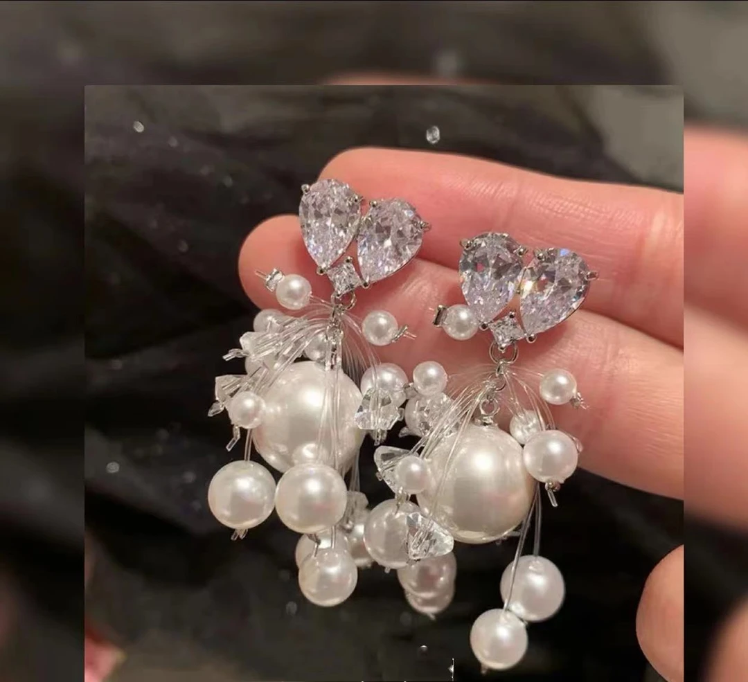 铜合金合成锆石耳饰 白色仙女复古百搭长款气质超仙耳饰013