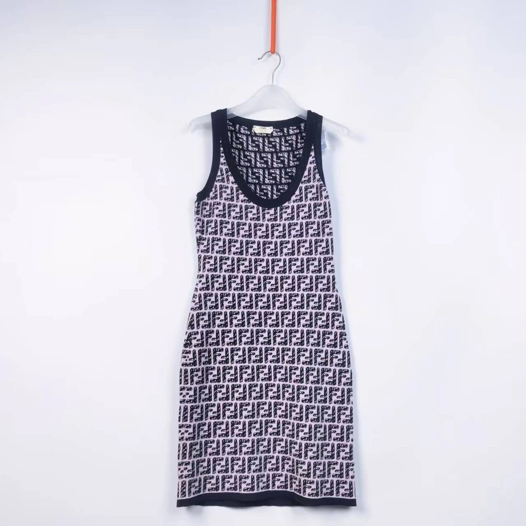 99新 FENDI/芬迪  海囤J/芬迪裙子/40码/ds58114