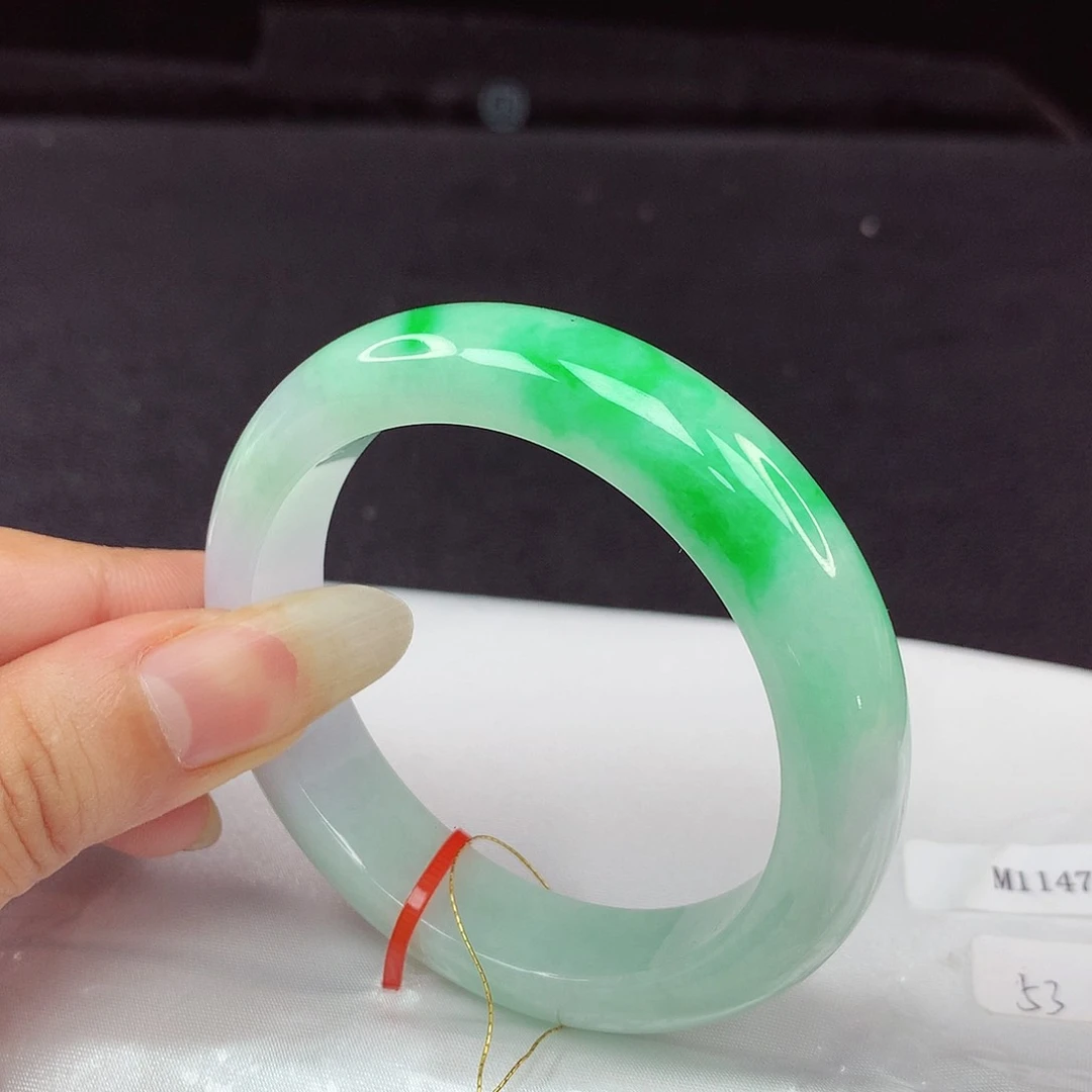 翡翠手镯未镶嵌53圈768