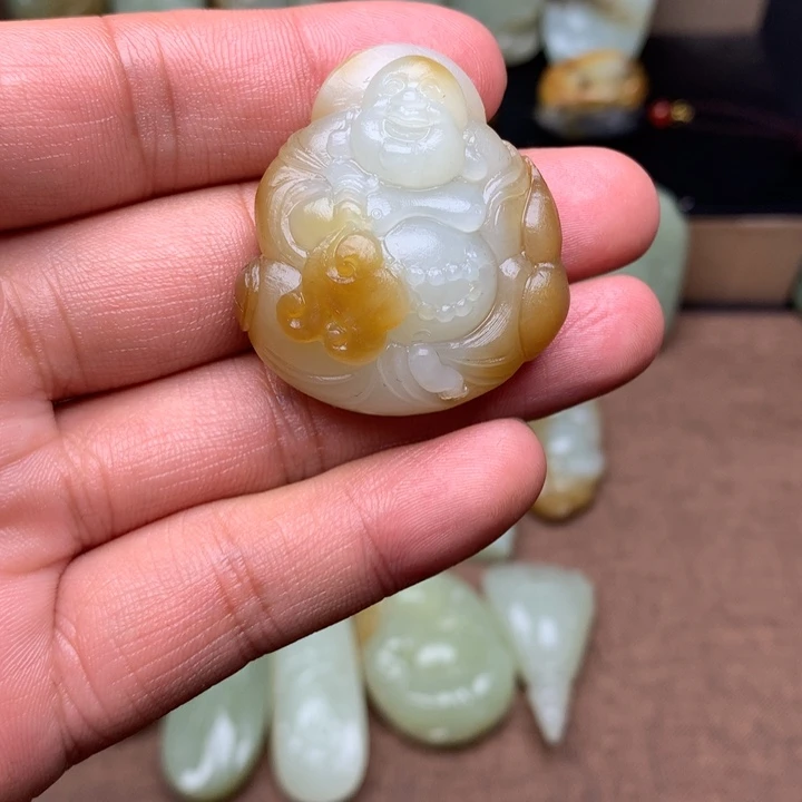 和田玉（糖玉）未镶嵌颈饰