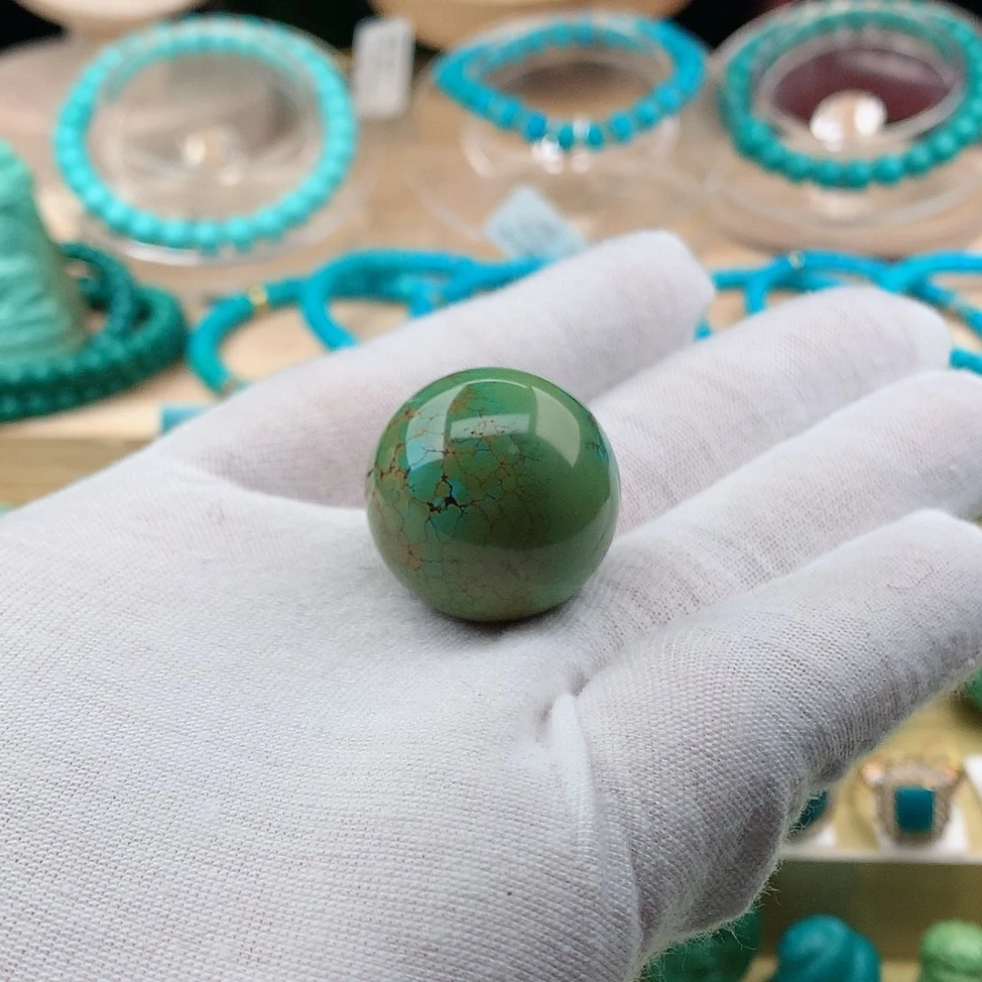 绿松石颈饰未镶嵌