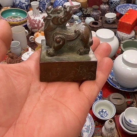 杯珠**虹陶瓷工艺品摆件