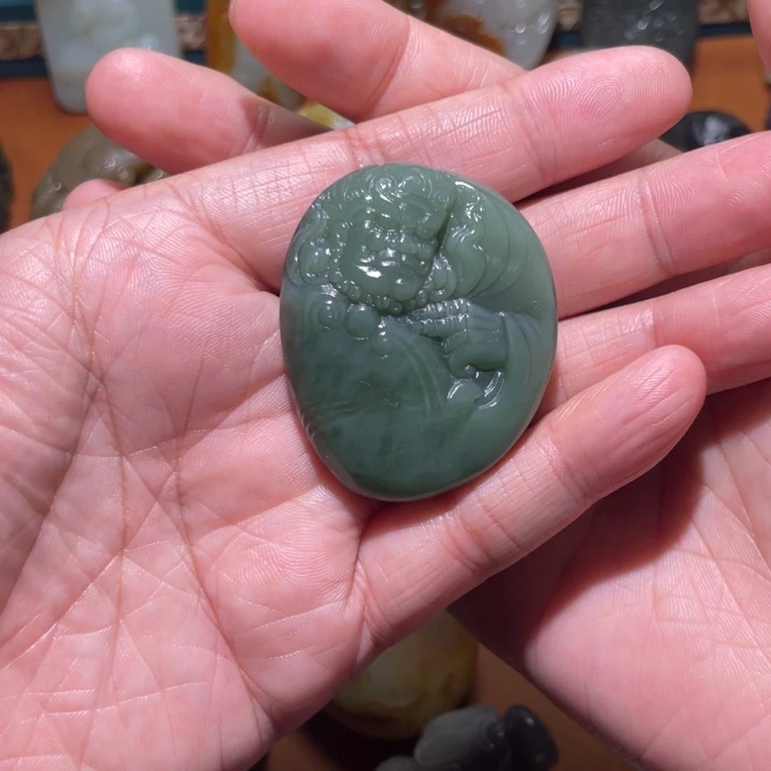 未镶嵌和田玉挂件动****动