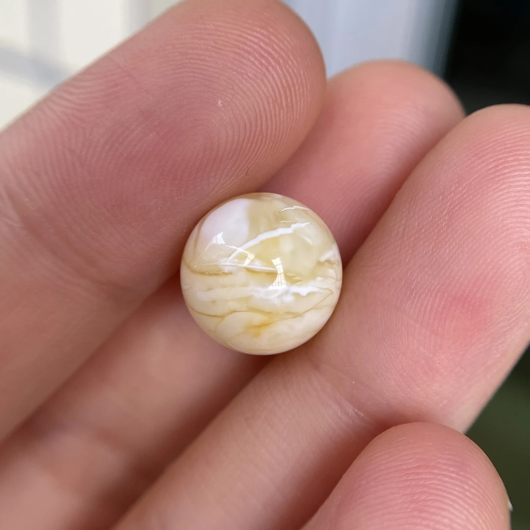 蜜蜡小白蜡千层圆珠12.0mm，飘花无优化保天然