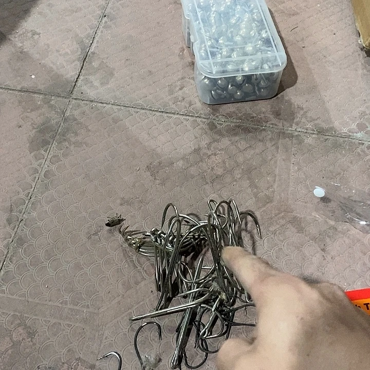 毛钩一堆，，瑕疵有锈，，