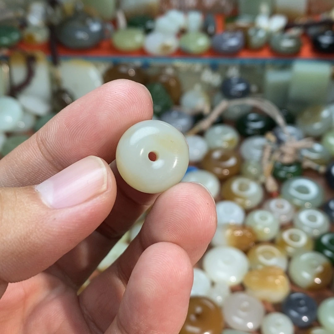 和田玉未镶嵌吊坠(不含链)