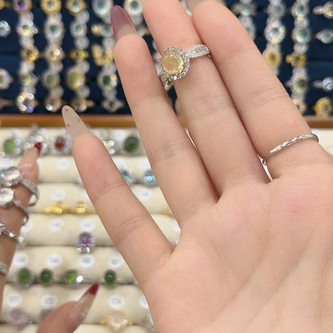 水晶女款银S925镶嵌亚**姐戒指96
