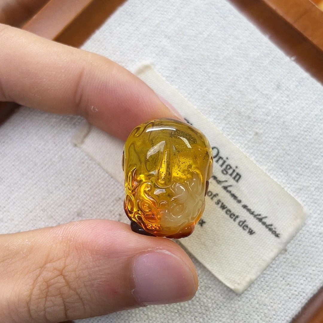 未镶嵌琥珀珠宝奇石金白貔貅