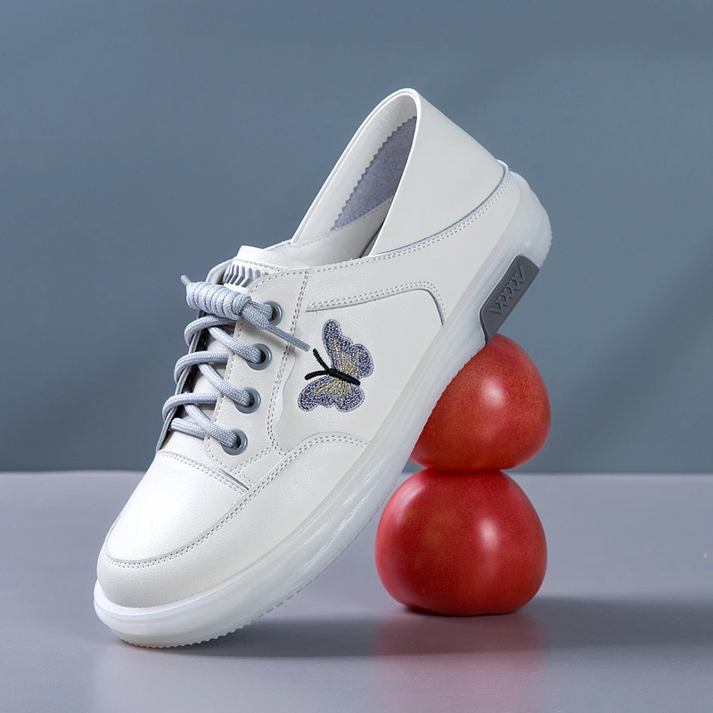 小白鞋女款2025新款时尚百搭春季休闲平底单鞋真皮软底一脚蹬女鞋