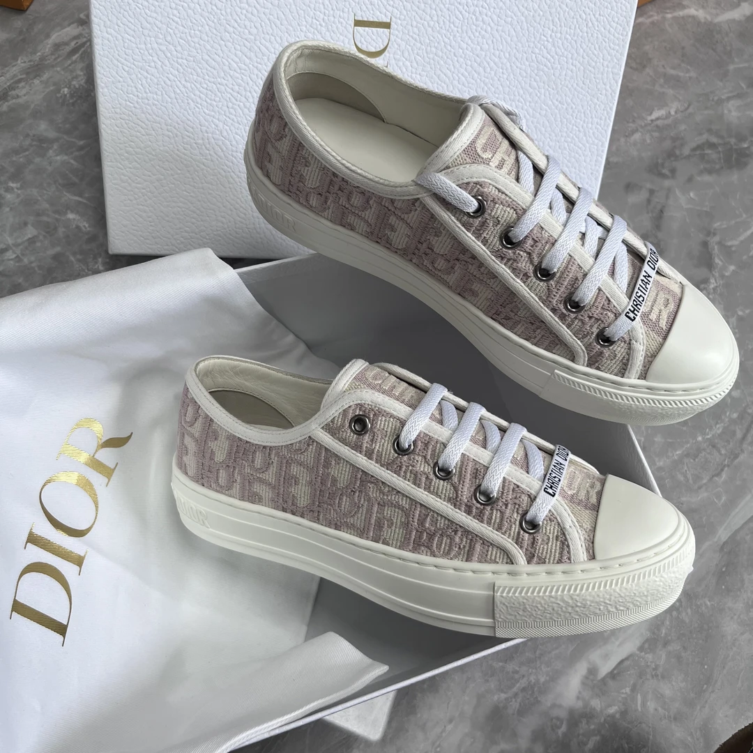 未使用 DIOR/迪奥 37.5码！迪奥帆布满印夏季低帮板鞋裸粉色平底