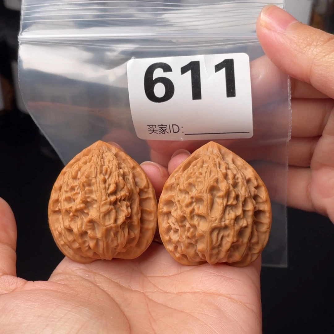 文玩核桃把件37金牛