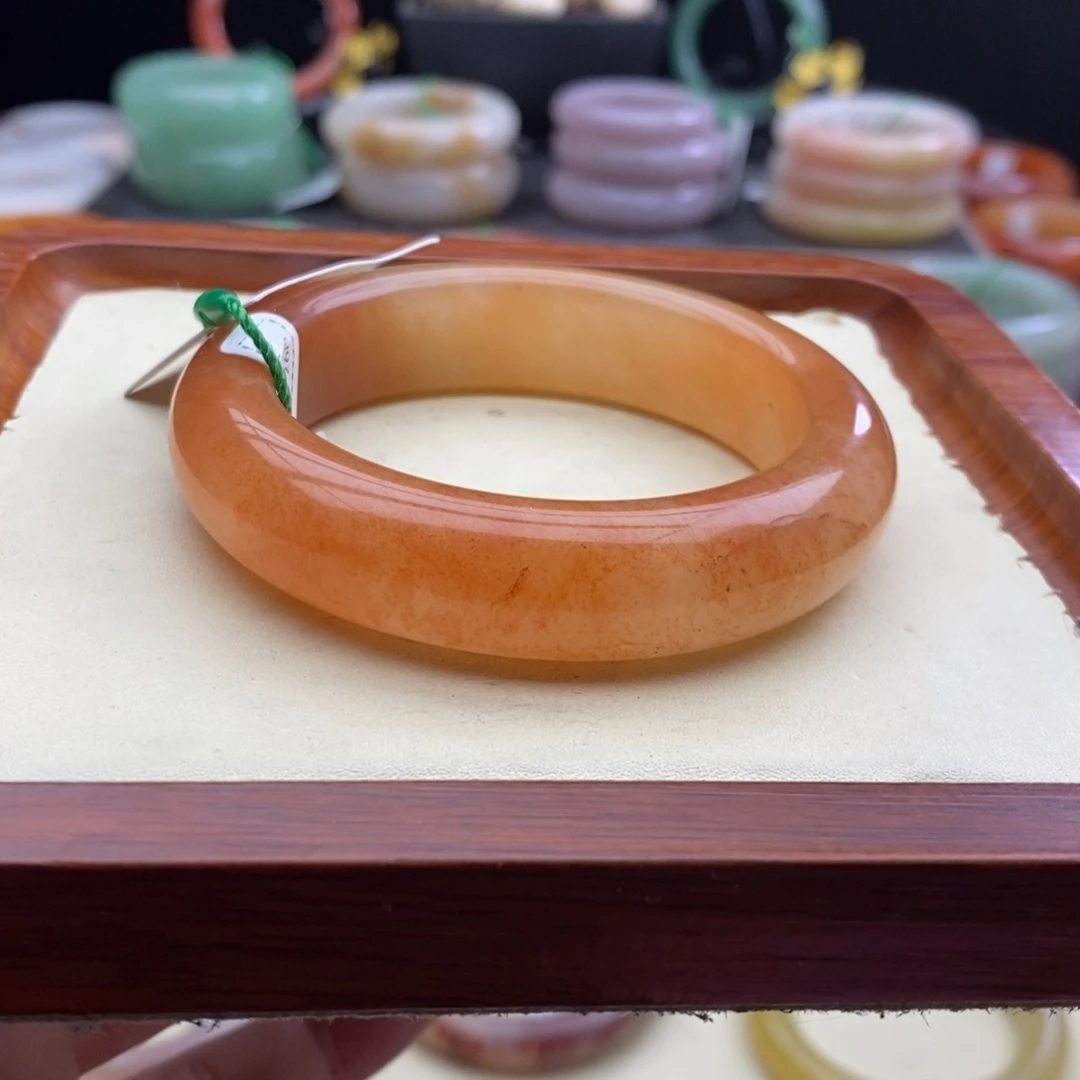 石英岩玉手镯未镶嵌