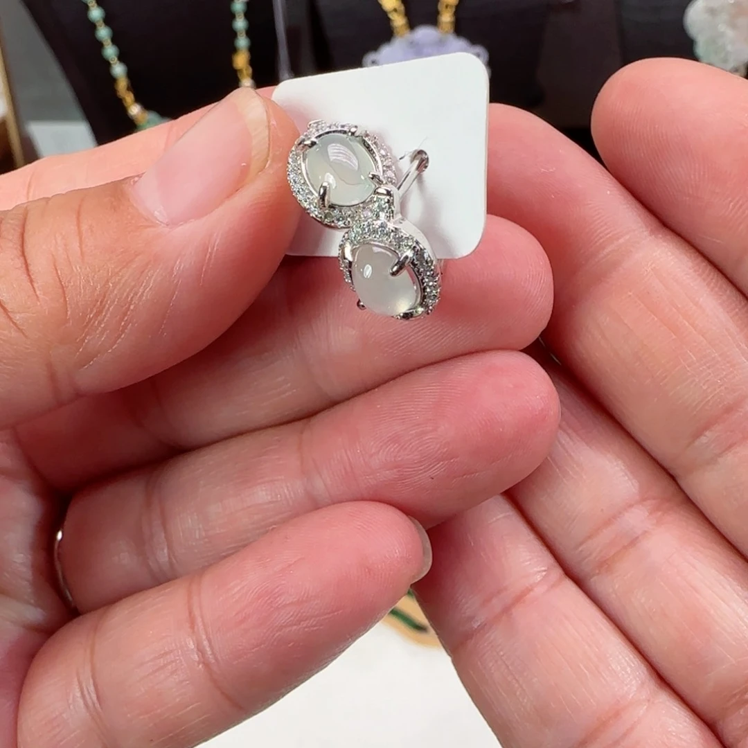 翡翠颈饰未镶嵌仿古