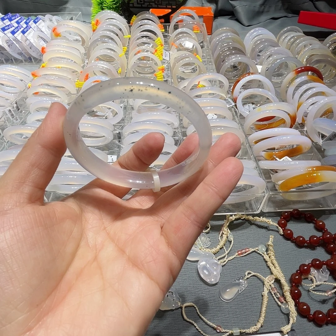 玛瑙/玉髓未镶嵌手镯