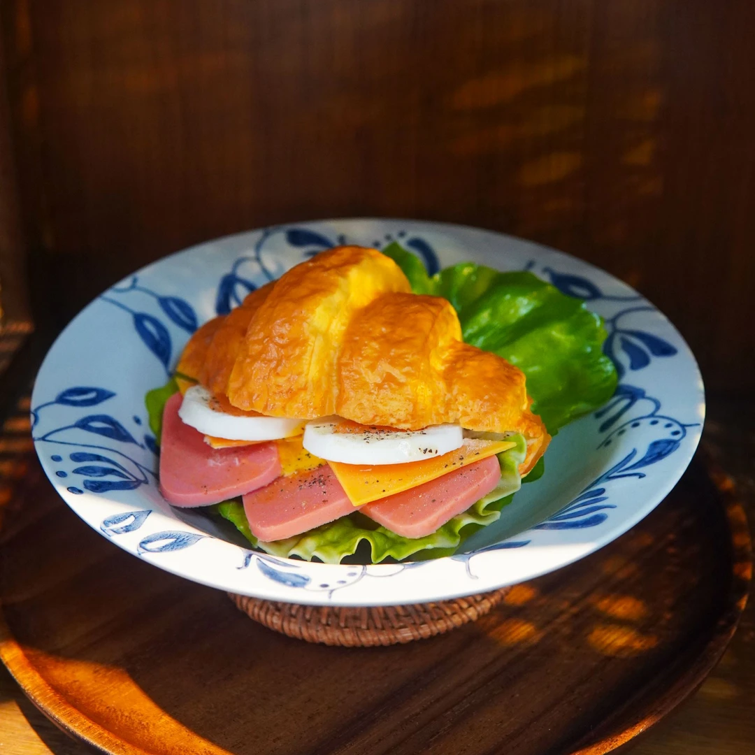 RIGEIAN/瑞涧铃兰青花瓷草帽盘复古手绘高温釉下彩马克杯饭碗菜盘