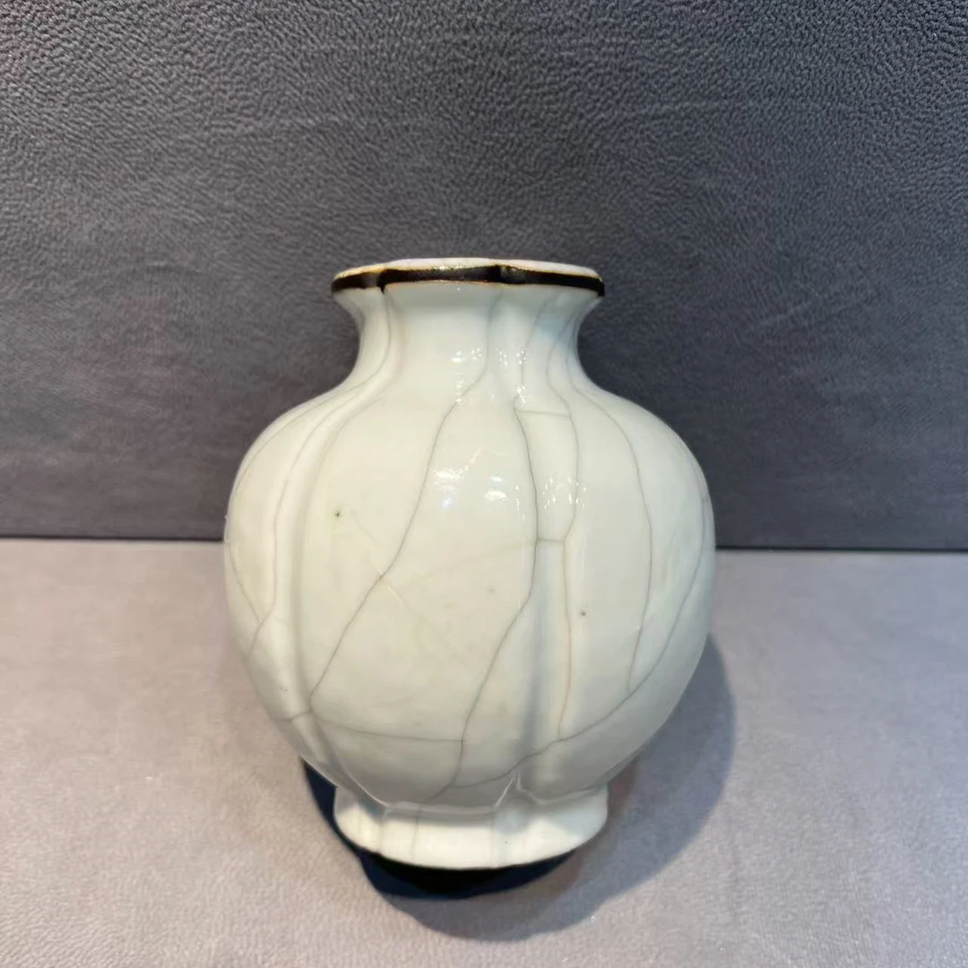 【10月24日拍卖】lot12 哥釉石榴尊
