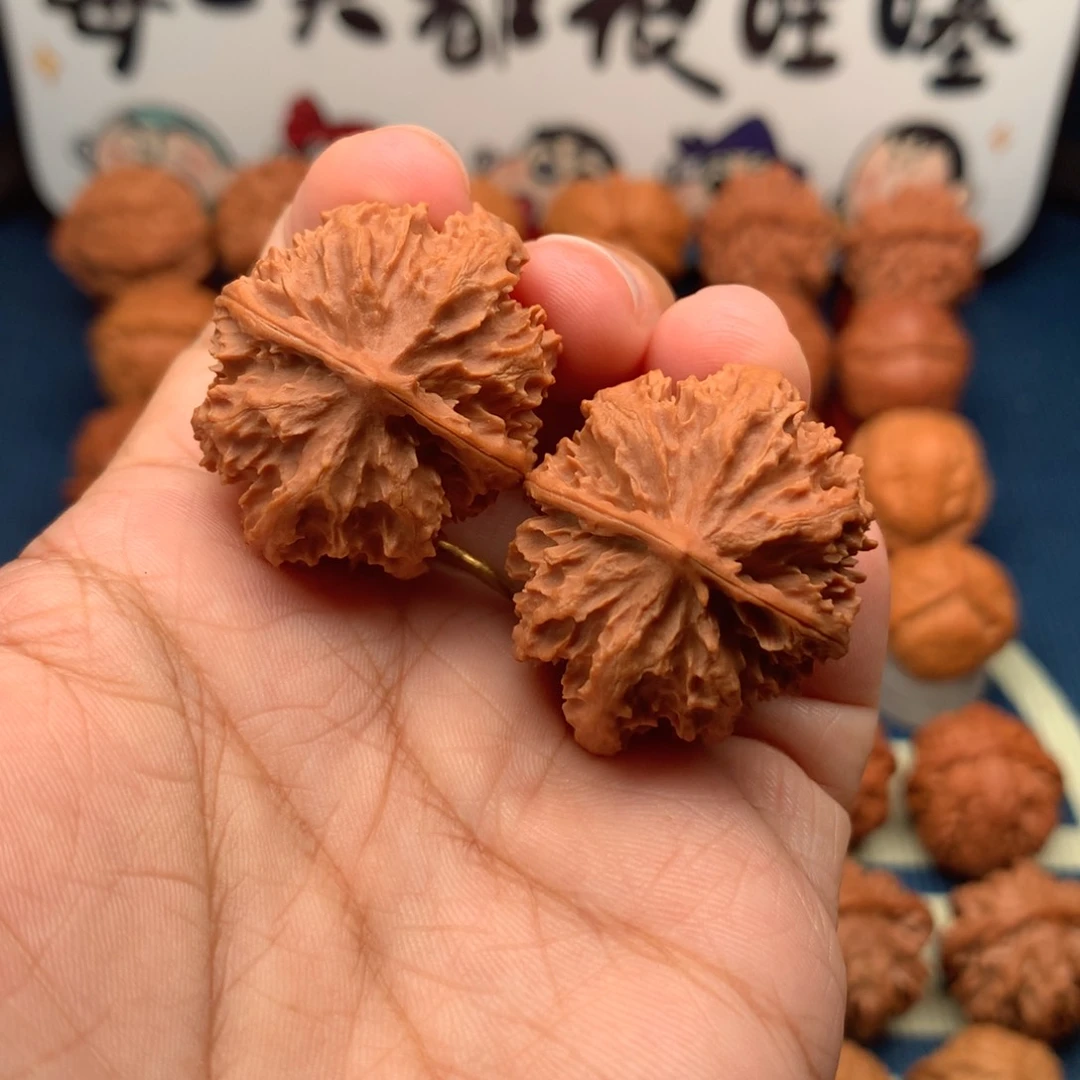 文玩核桃把件刺猬