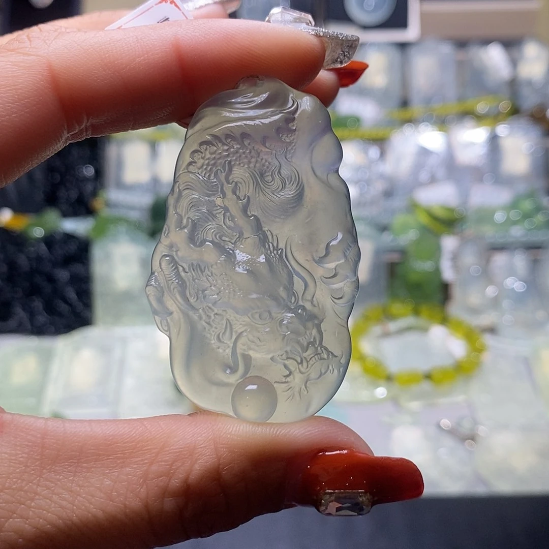 蛇纹石玉颈饰未镶嵌寂*，