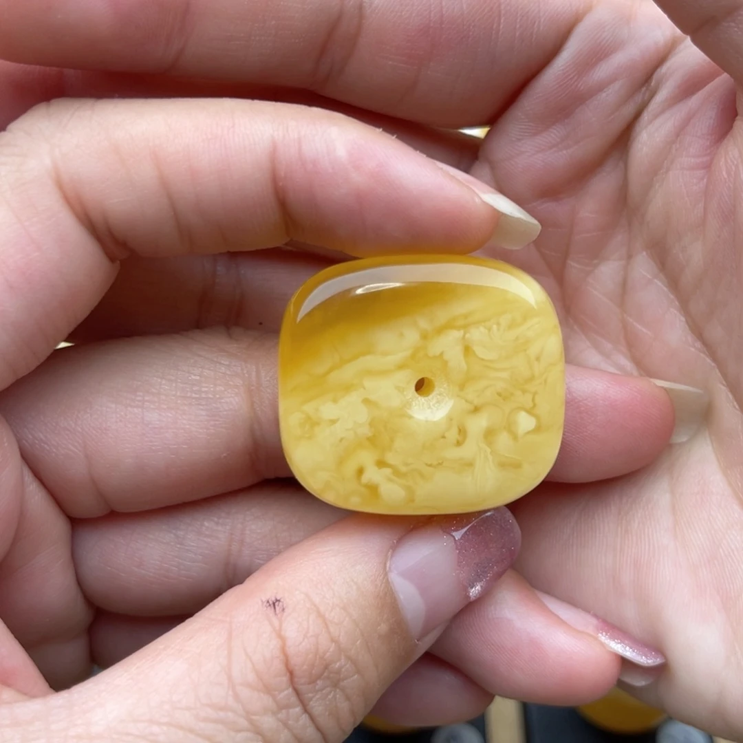 裸石琥珀未镶嵌蜜蜡藏扣梦