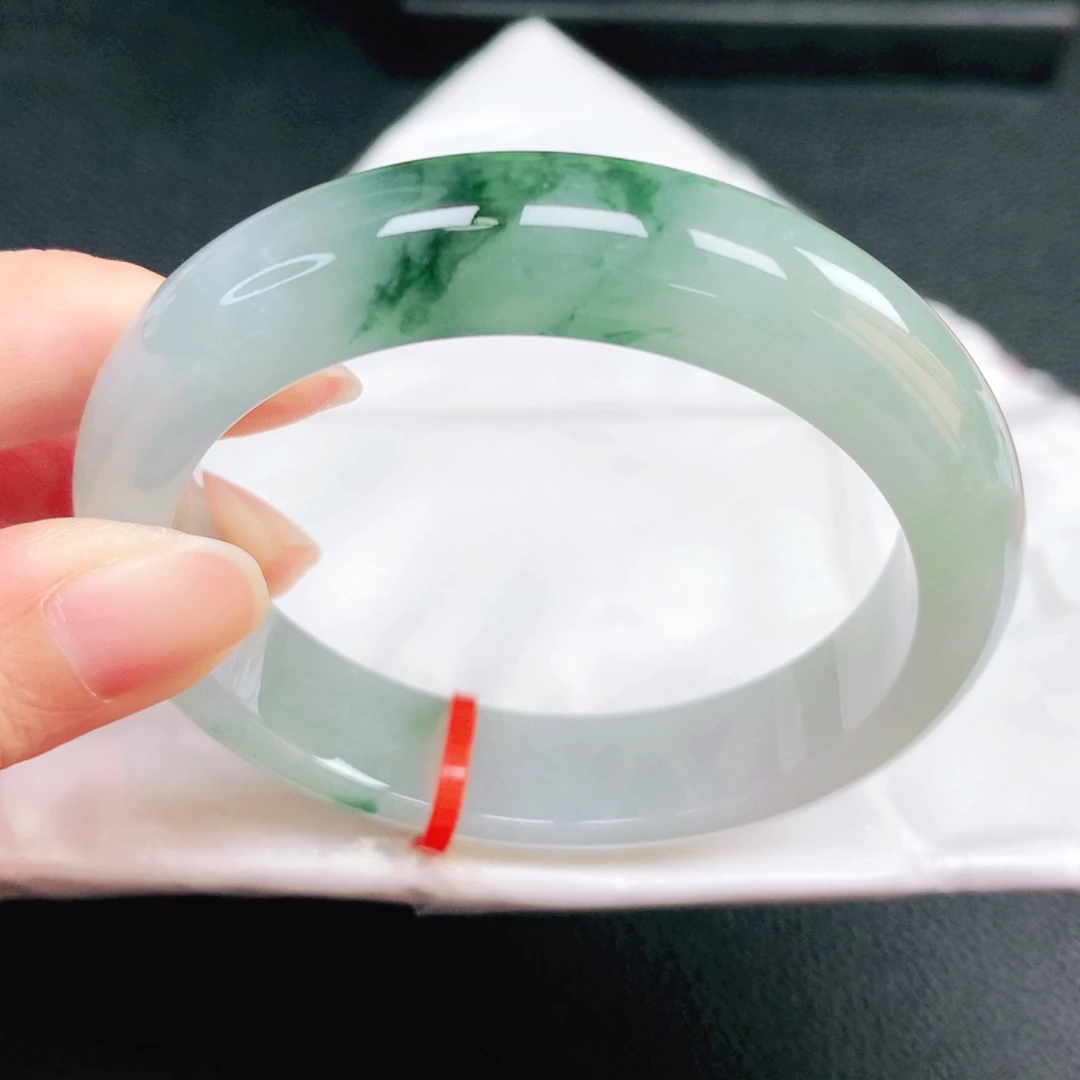 翡翠未镶嵌手镯57圈